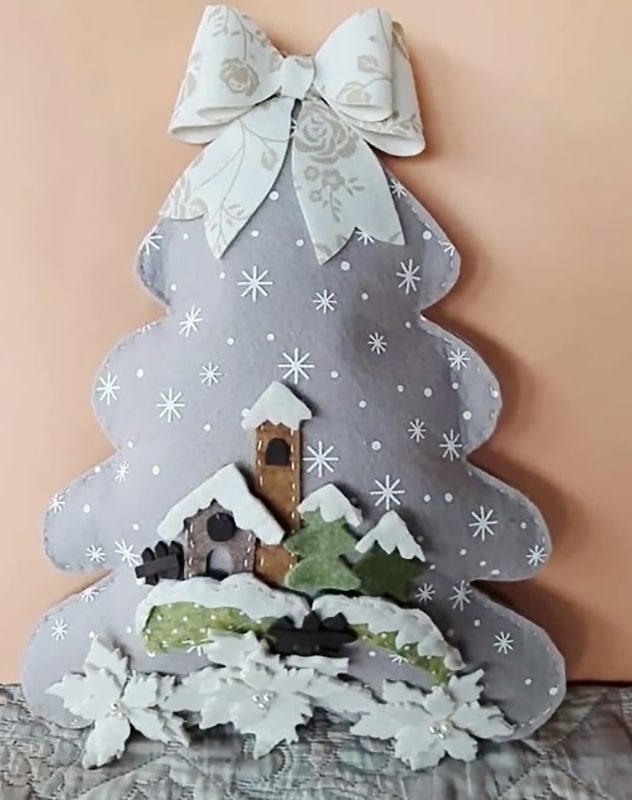 Мастер-класс Создание елочек из фетра с декором