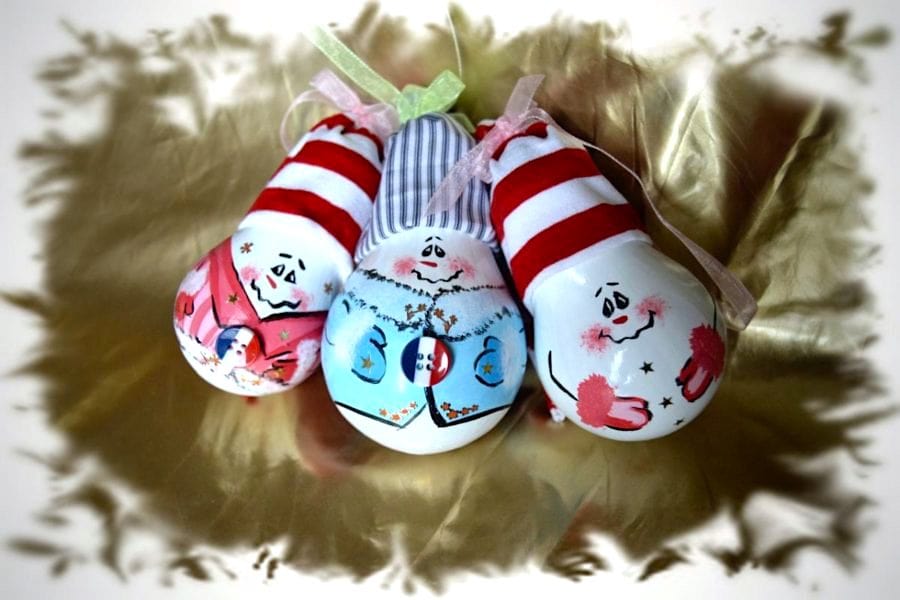 Мастер-класс Создание новогодних игрушек из лампочек